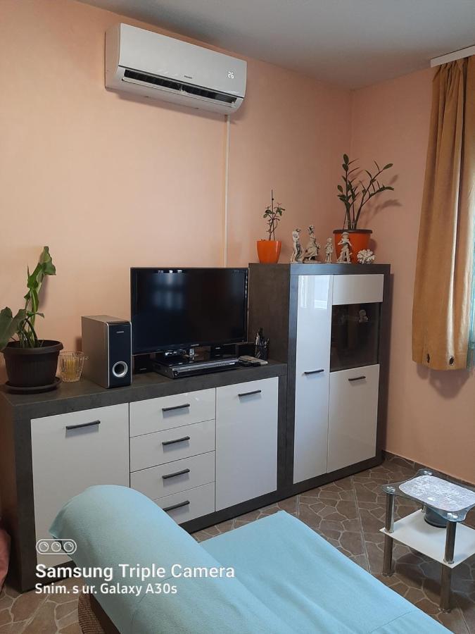 Kuca Za Odmor Coccoli Apartment Karlobag Bagian luar foto