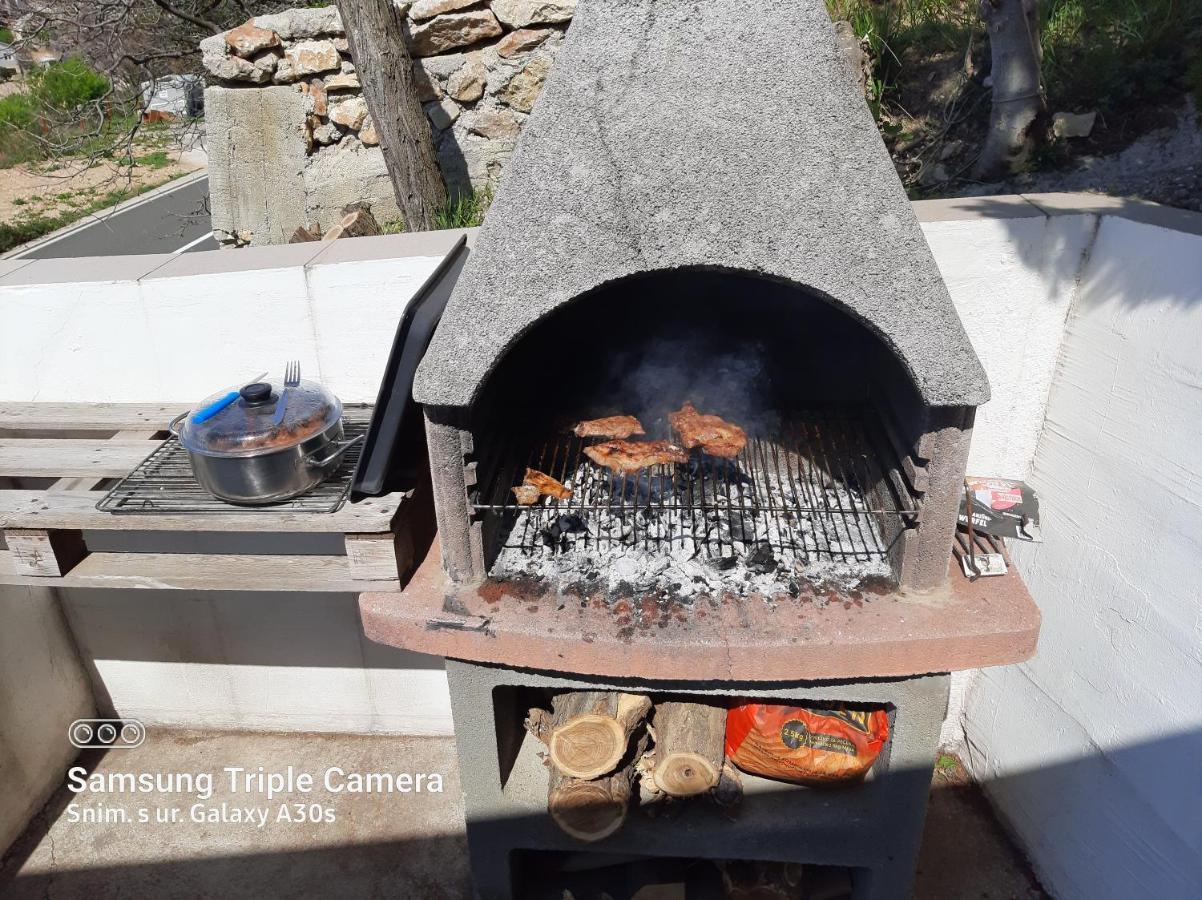 Kuca Za Odmor Coccoli Apartment Karlobag Bagian luar foto