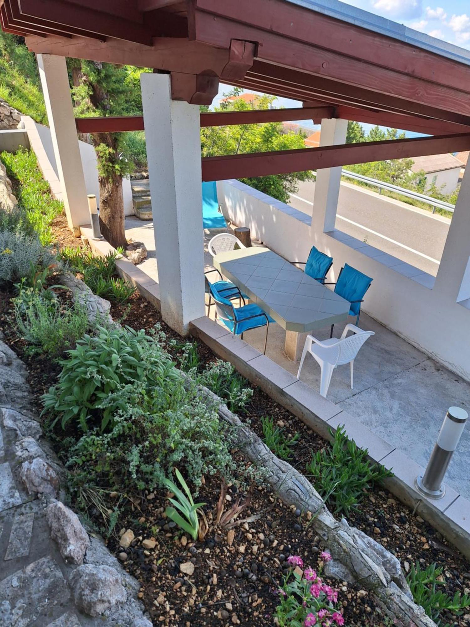 Kuca Za Odmor Coccoli Apartment Karlobag Bagian luar foto